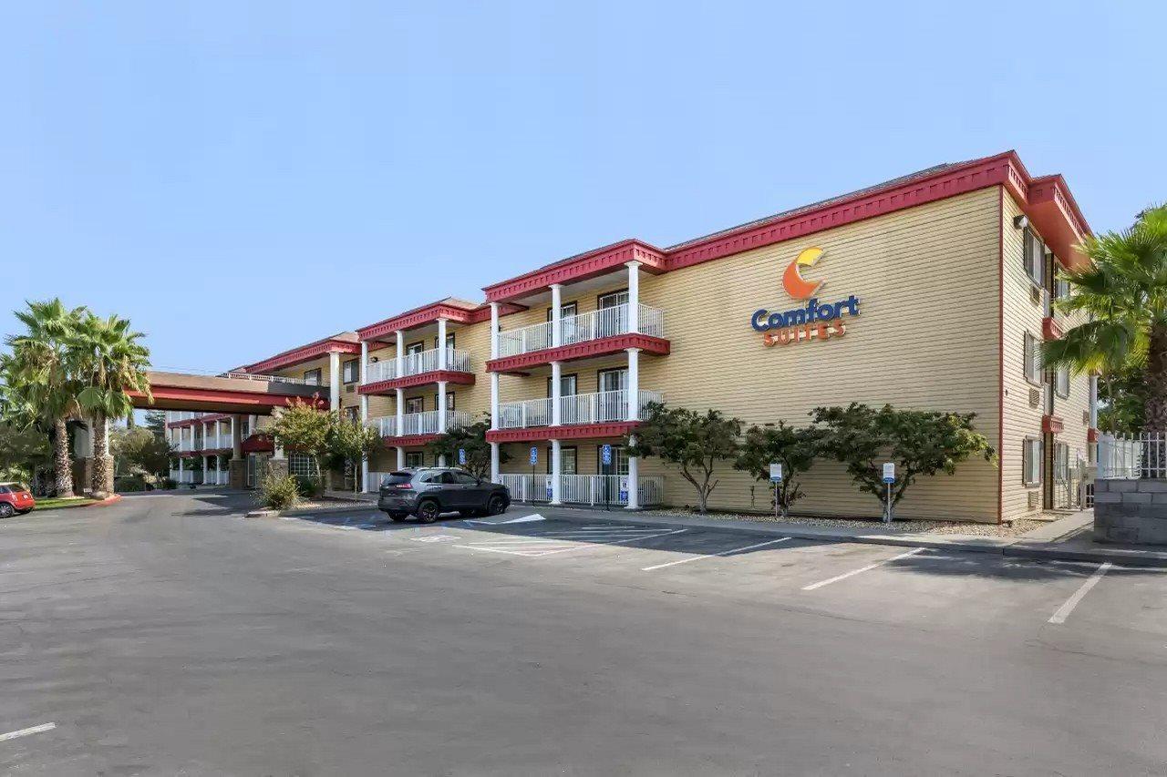 Comfort Suites Red Bluff Near I-5 Zewnętrze zdjęcie