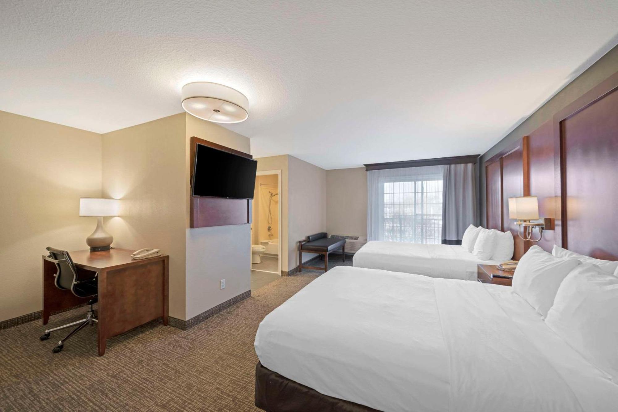 Comfort Suites Red Bluff Near I-5 Zewnętrze zdjęcie