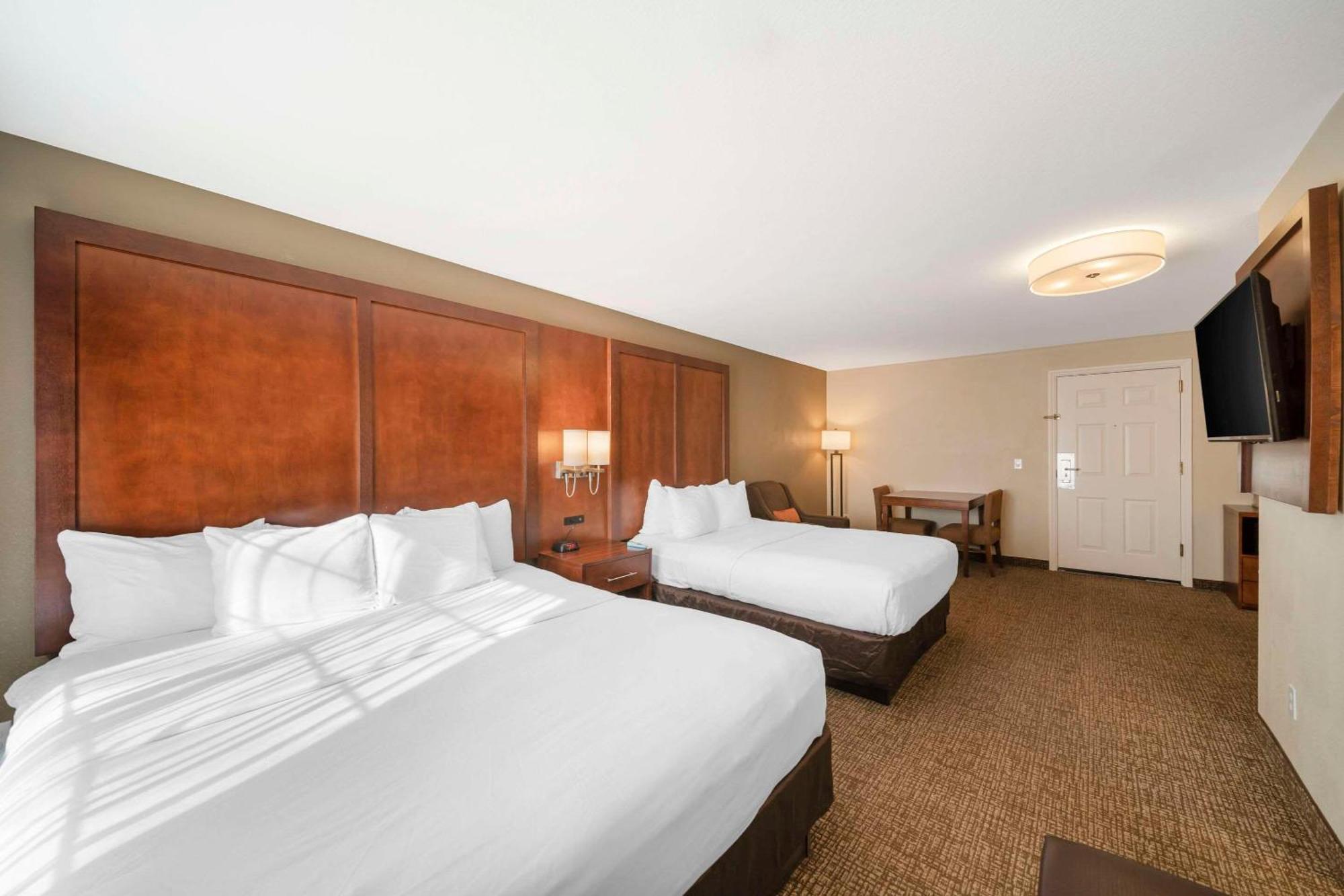 Comfort Suites Red Bluff Near I-5 Zewnętrze zdjęcie