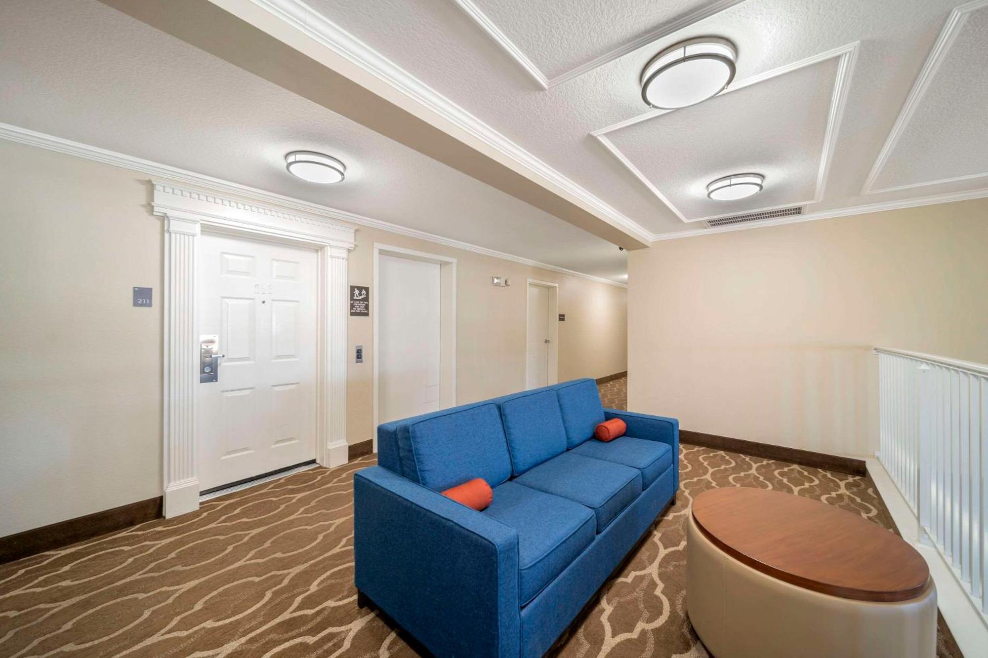 Comfort Suites Red Bluff Near I-5 Zewnętrze zdjęcie