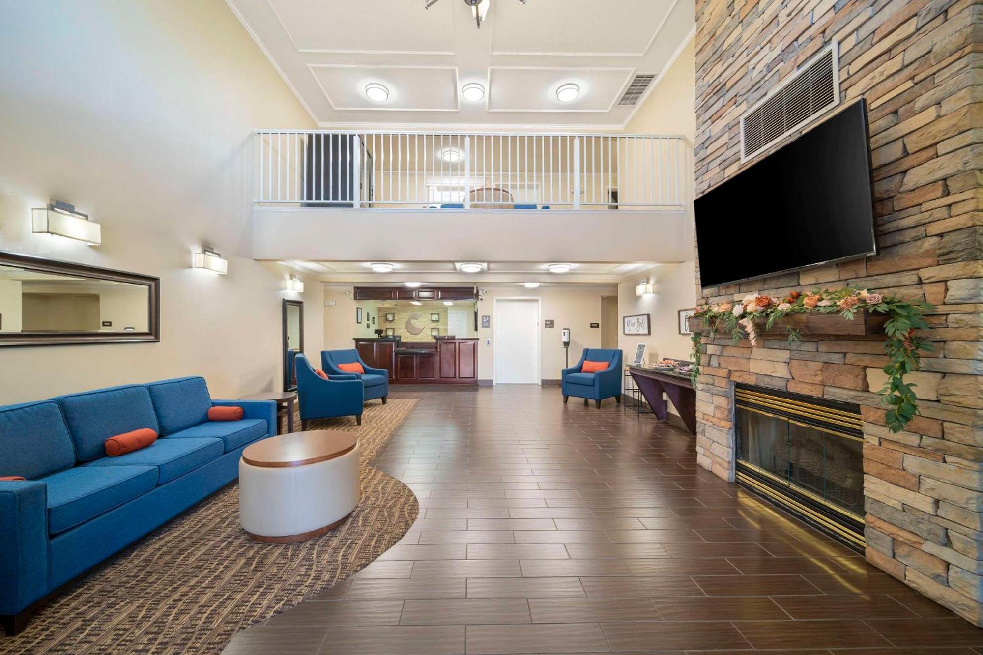 Comfort Suites Red Bluff Near I-5 Zewnętrze zdjęcie